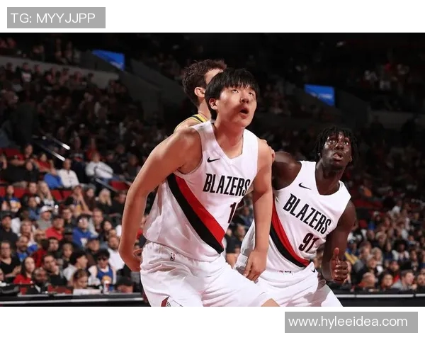 杨瀚森荣膺本土篮板王詹姆斯以场均14个篮板领跑全联盟